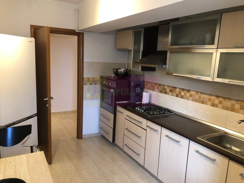 Apartament 3 camere LUX, 99mp, B-dul Unirii, loc parcare inclus